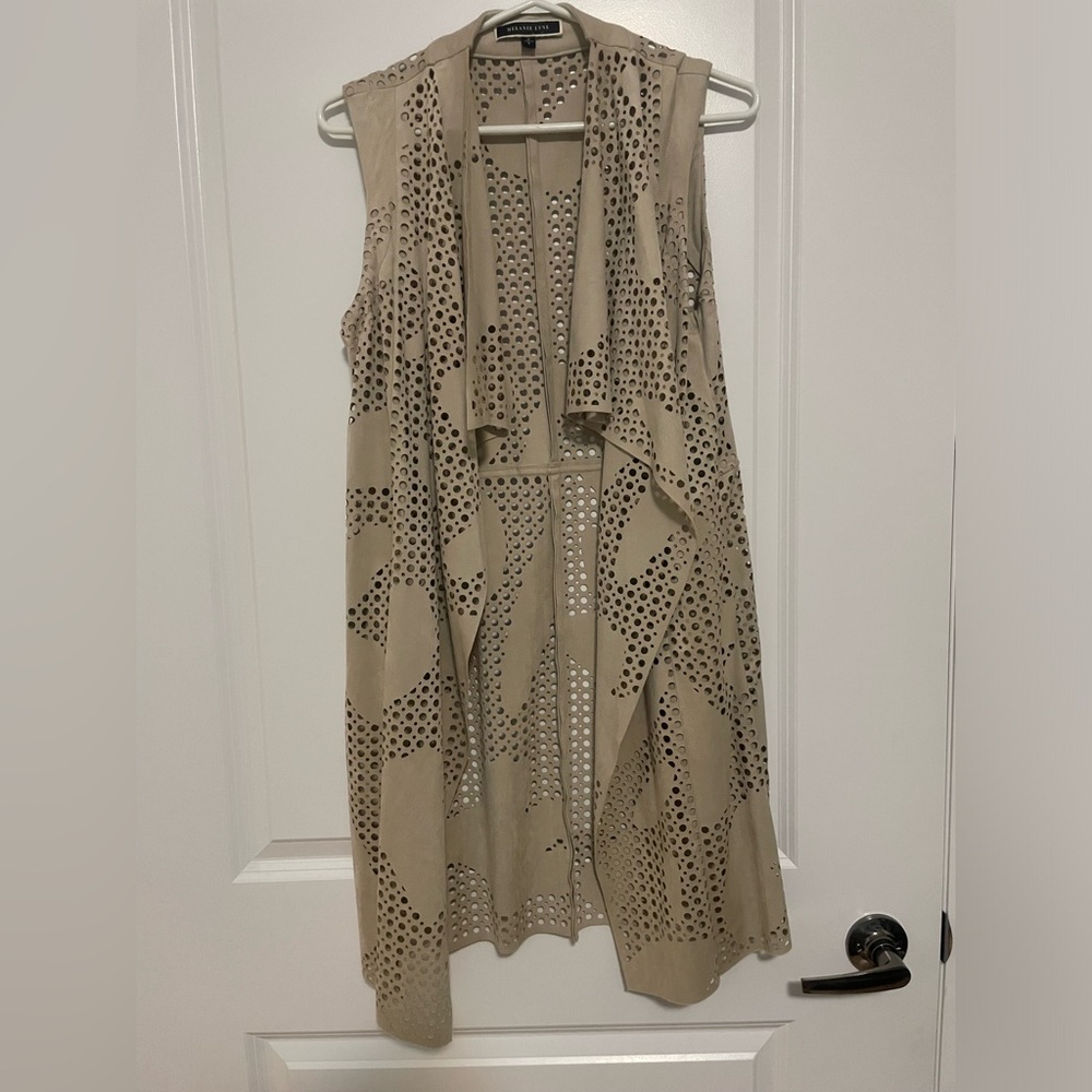 MELANIE LYNE open front laser cut long line vest, size small